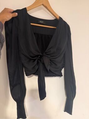 Black Long-Sleeve Tie-Front Crop Top
